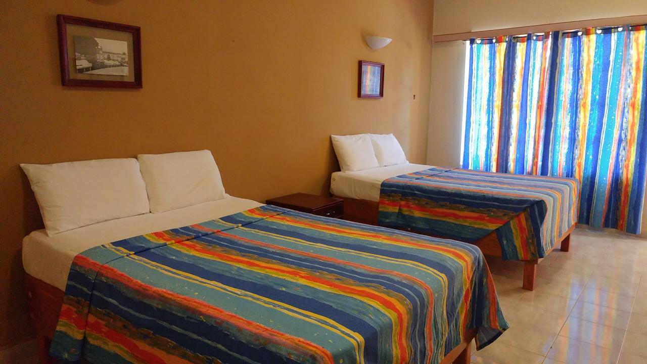 Sun Suites Cozumel Bagian luar foto