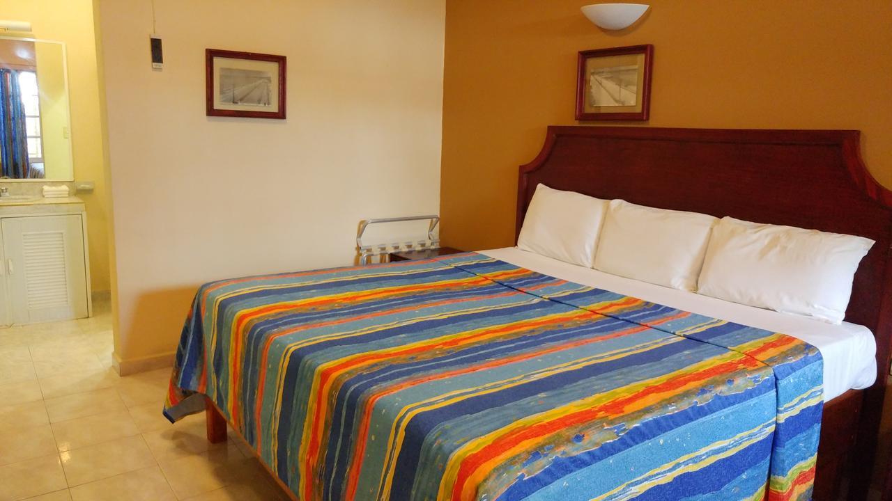 Sun Suites Cozumel Bagian luar foto