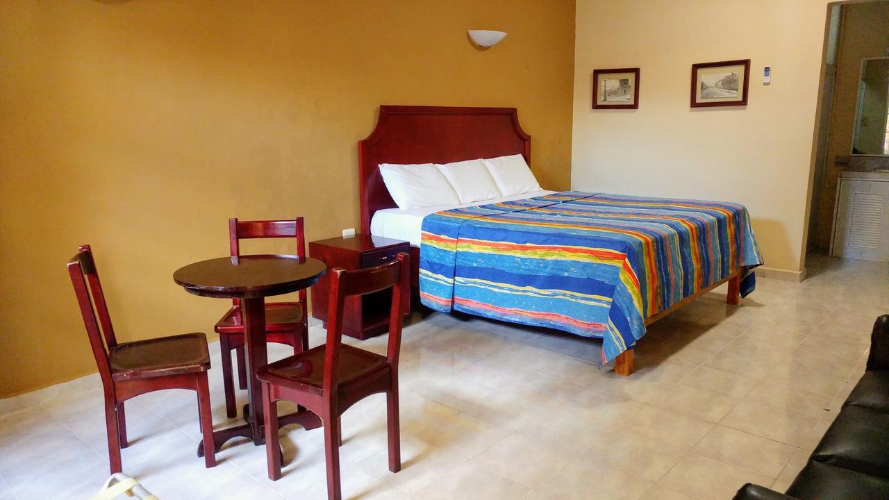 Sun Suites Cozumel Bagian luar foto