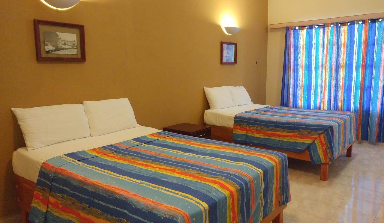Sun Suites Cozumel Bagian luar foto